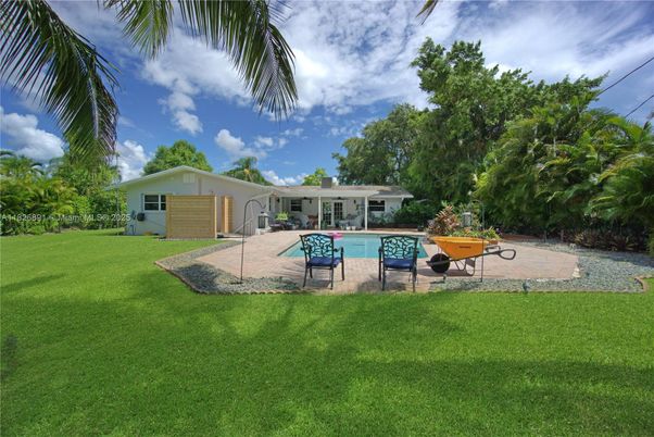 Backyard, Exterior, Pool