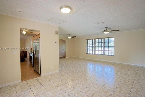 Empty room, Interior, Washer