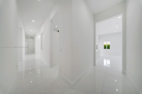 Interior, Recessed Lighting