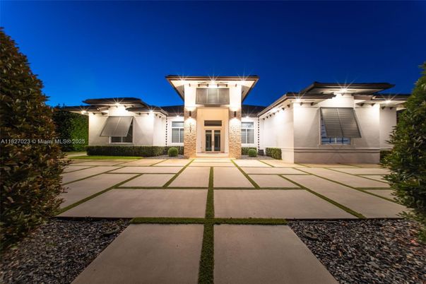 Backyard, Exterior, Facade, Mediterranean
