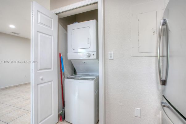 Interior, Recessed Lighting, Utility Closets, Washer