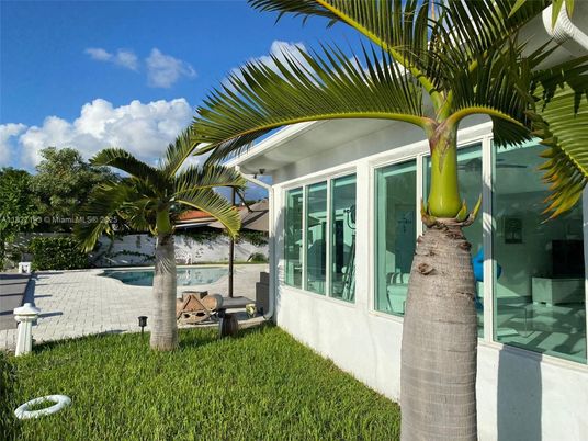 Backyard, Exterior, Water