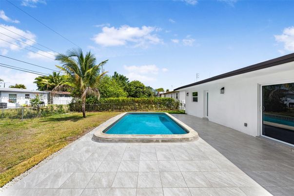 Backyard, Exterior, Pool