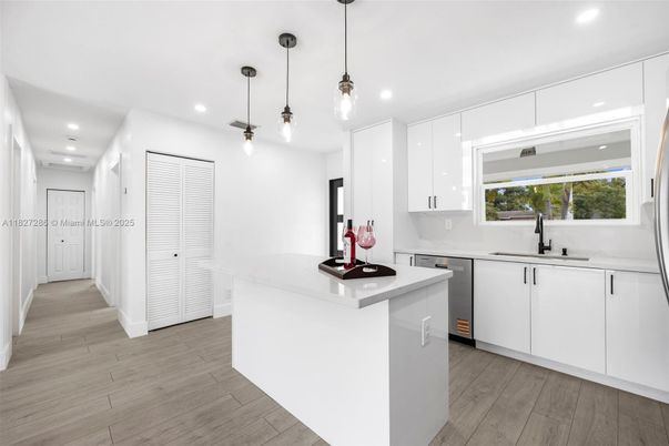 Interior, Kitchen, Pendant Lights, Recessed Lighting, Wood Texture Flooring