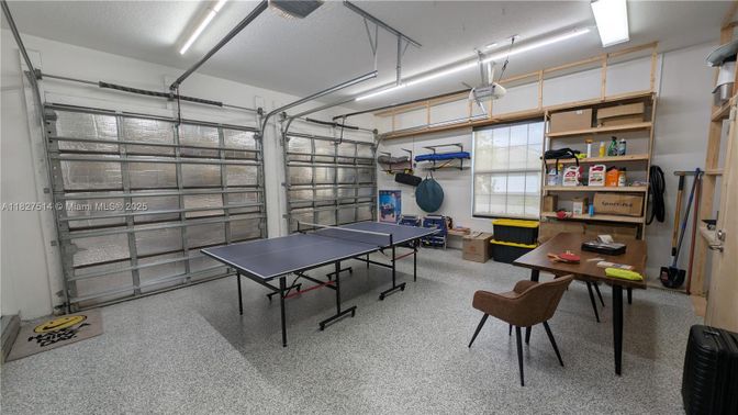 Game Room, Garage, Interior