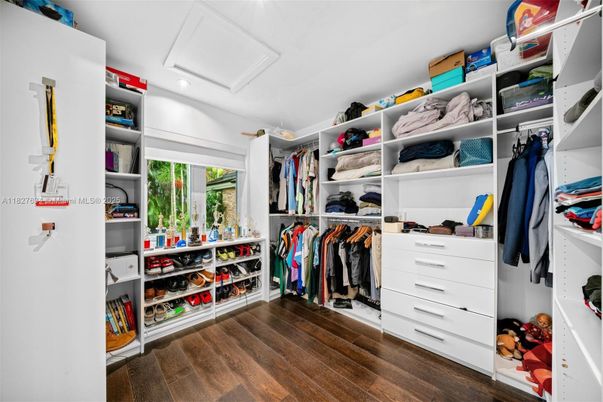 Interior, Recessed Lighting, Walk-in Closets, Wood Texture Flooring