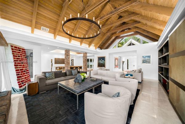 Interior, Living room, Pendant Lights, Wooden Beams, Wooden Ceilings