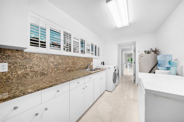Interior, Washer