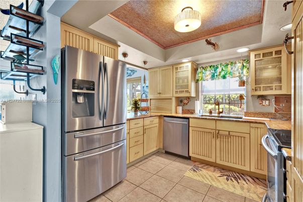 Interior, Kitchen, Stainless Steel Appliances