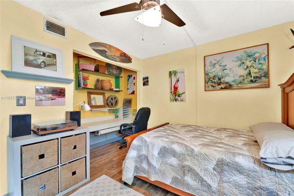 Bedroom, Home Office, Interior, Wood Texture Flooring