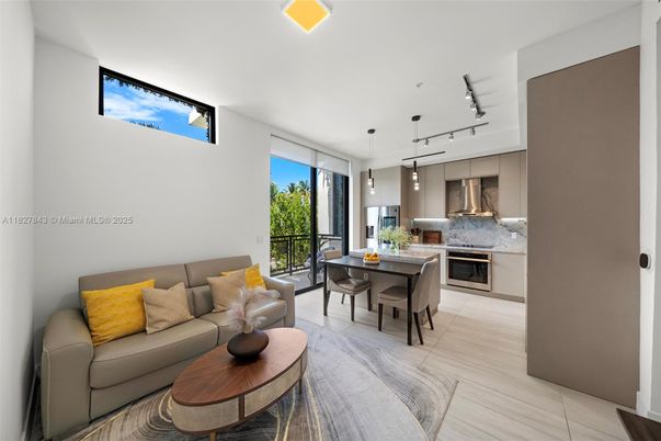 Dining room, Interior, Kitchen, Living room, Pendant Lights, Stainless Steel Appliances