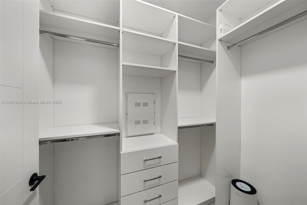 Interior, Walk-in Closets