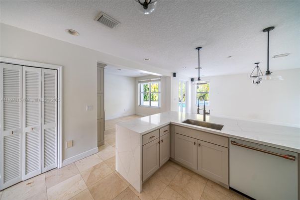 Interior, Kitchen, Pendant Lights, Recessed Lighting