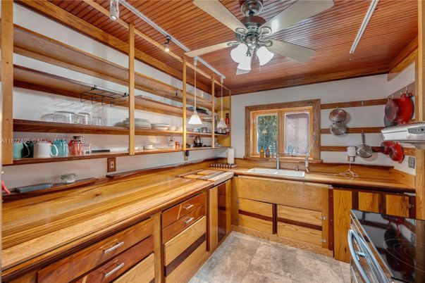Interior, Pendant Lights, Wooden Ceilings