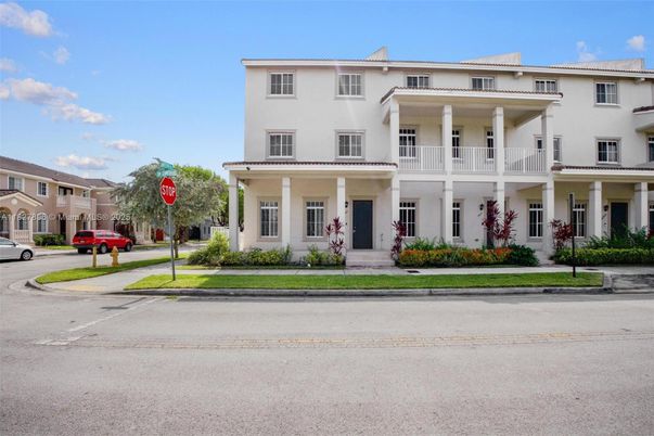 Exterior, Facade, Condo Building