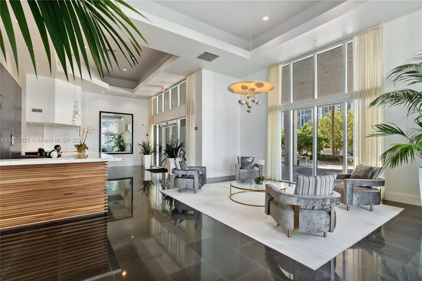 Interior, Living room, Pendant Lights, Recessed Lighting