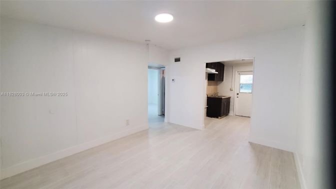 Empty room, Interior, Kitchen, Recessed Lighting