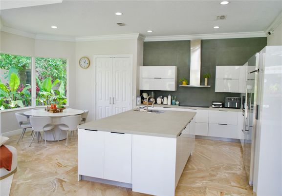 Dining room, Interior, Kitchen, Recessed Lighting