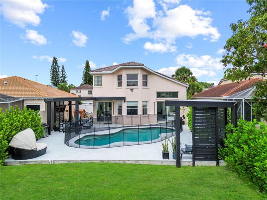 Backyard, Exterior, Pool