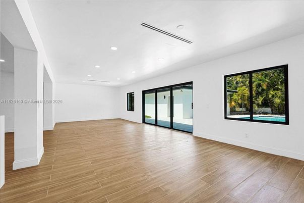 Empty room, Interior, Recessed Lighting, Wood Texture Flooring