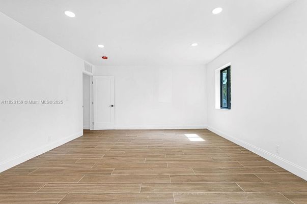 Empty room, Interior, Recessed Lighting, Wood Texture Flooring