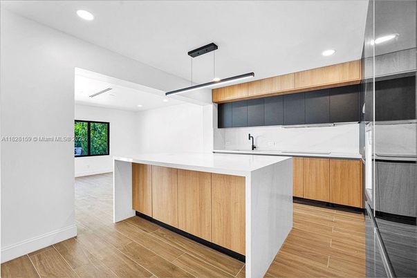 Interior, Kitchen, Pendant Lights, Recessed Lighting, Wood Texture Flooring