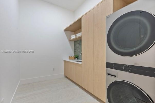 Interior, Utility Closets, Washer