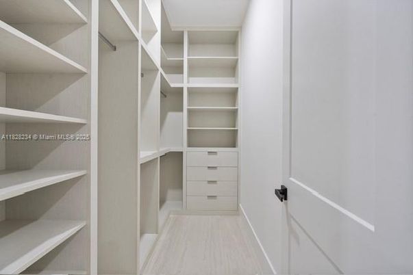 Interior, Walk-in Closets