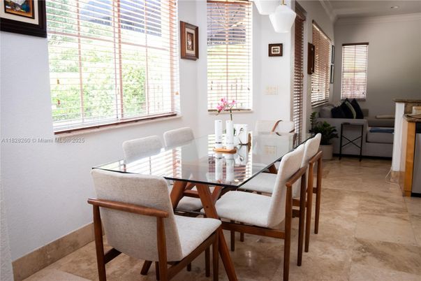 Dining room, Interior