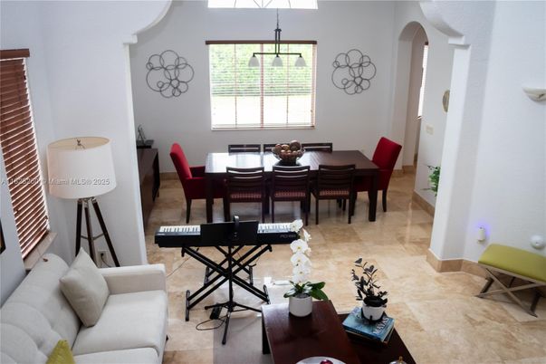 Dining room, Interior, Living room, Pendant Lights