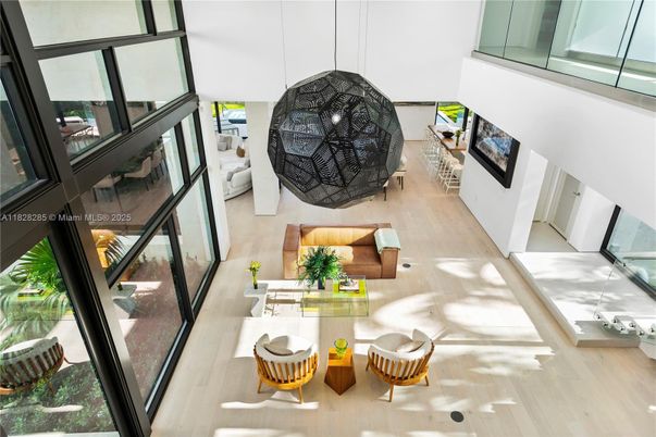 Interior, Pendant Lights, Wood Texture Flooring
