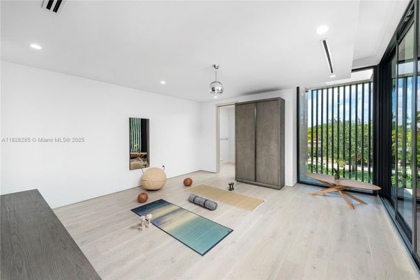 Interior, Pendant Lights, Recessed Lighting, Wood Texture Flooring