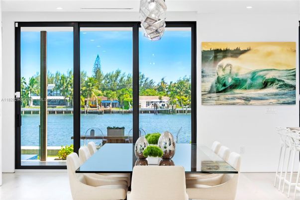 Dining room, Interior, Recessed Lighting, Water