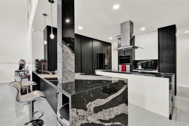 Interior, Kitchen, Pendant Lights, Recessed Lighting