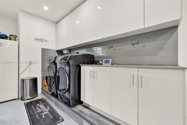 Interior, Recessed Lighting, Washer