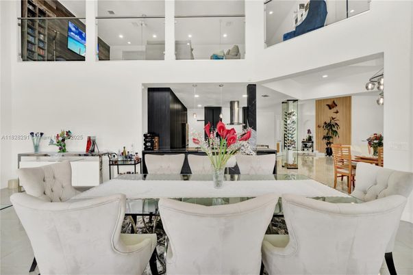 Dining room, Interior, Living room, Recessed Lighting