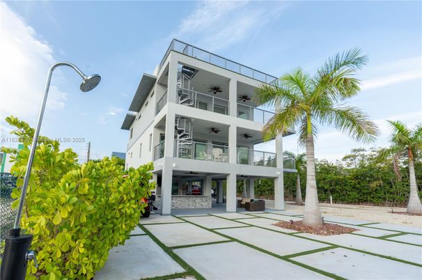 Exterior, Facade, Condo Building
