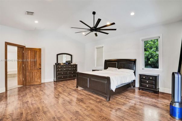 Bedroom, Interior, Pendant Lights, Recessed Lighting, Wood Texture Flooring