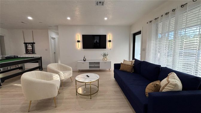Billiard Table, Game Room, Interior, Living room, Recessed Lighting, Wood Texture Flooring