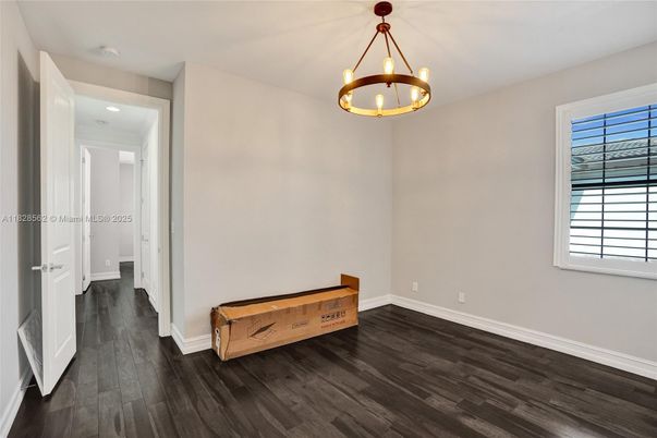 Interior, Pendant Lights, Recessed Lighting, Wood Texture Flooring