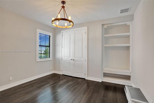 Chandelier, Empty room, Interior, Pendant Lights, Wood Texture Flooring