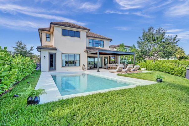 Backyard, Exterior, Pool