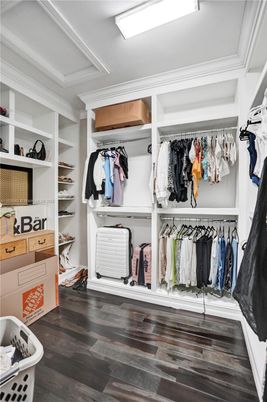 Interior, Walk-in Closets, Wood Texture Flooring