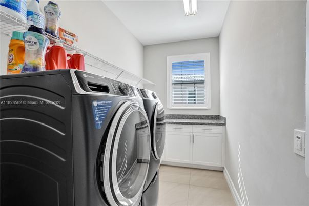 Interior, Washer