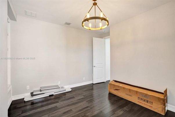 Interior, Pendant Lights, Wood Texture Flooring