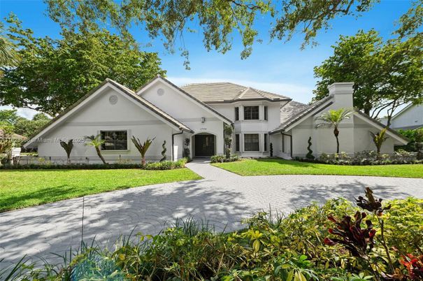 Backyard, Exterior, Facade, Mediterranean