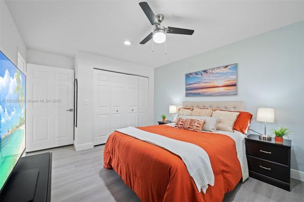 Bedroom, Interior, Recessed Lighting, Wood Texture Flooring