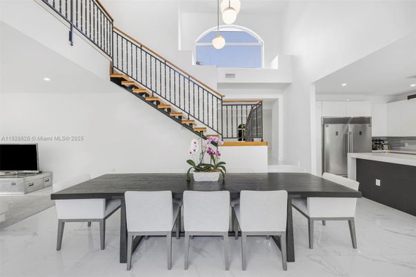Dining room, Interior, Kitchen, Marble, Pendant Lights, Recessed Lighting