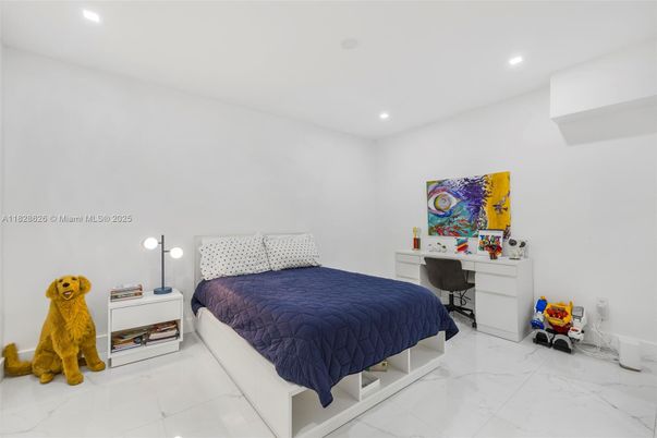 Bedroom, Home Office, Interior, Marble, Recessed Lighting