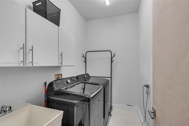 Interior, Washer